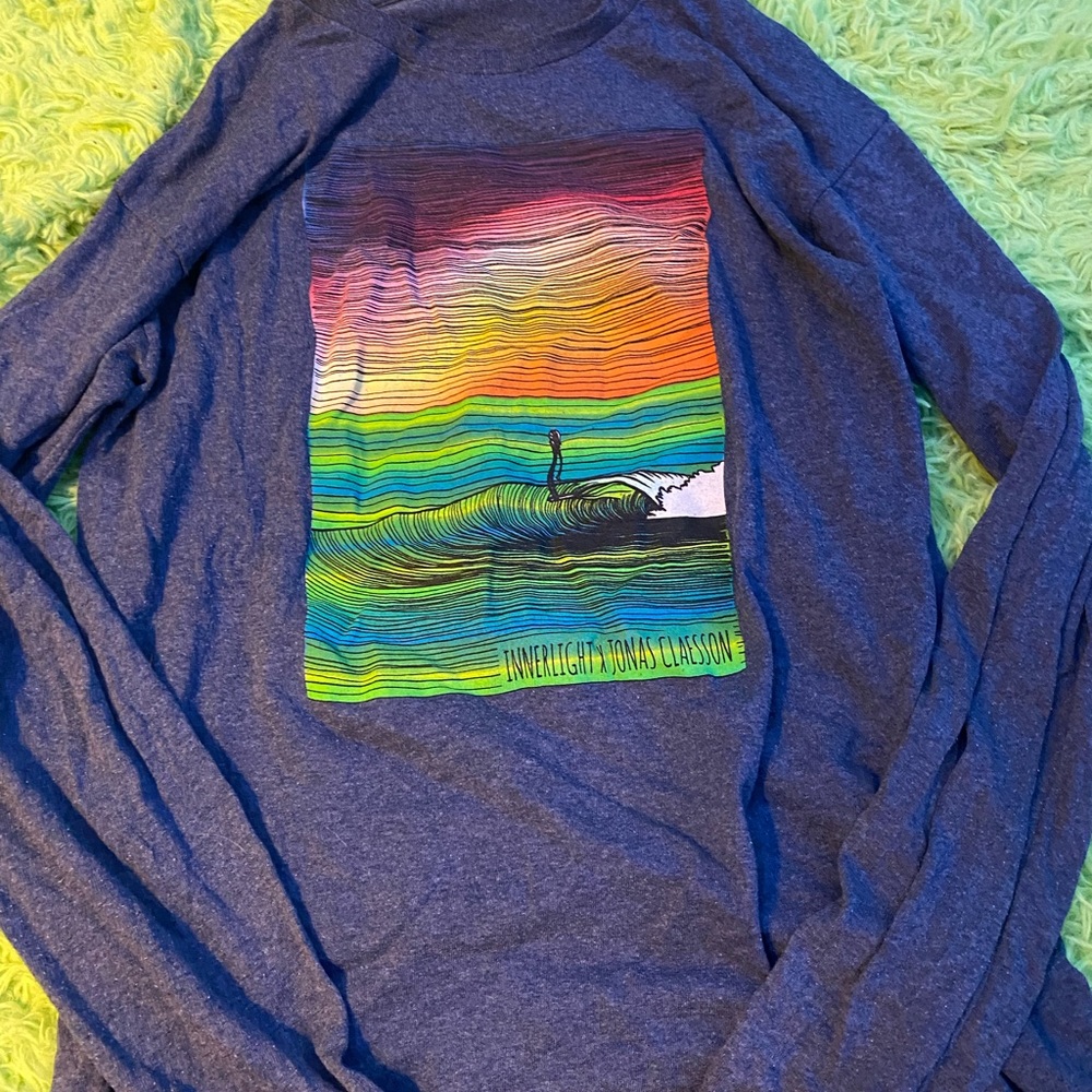 sz M cute long sleeved scenery shirt from gift shop in Florida